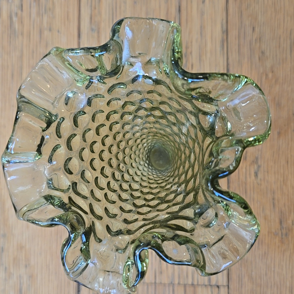 VTG Fenton Soft Green Glass Ruffled Hobnail 3.75" Small Vase - Picture 2 of 6